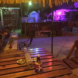 Itzaes Pensión